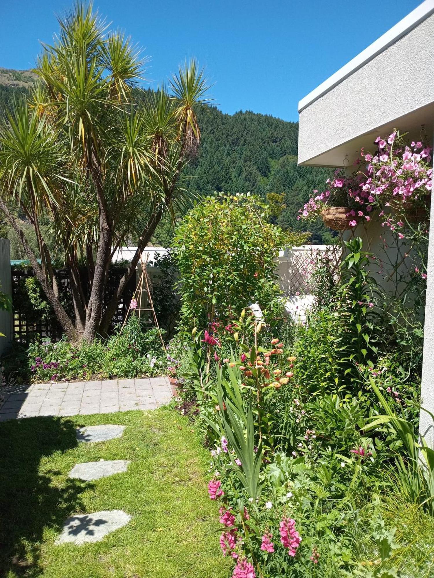 Queenstown Retreat ภายนอก รูปภาพ